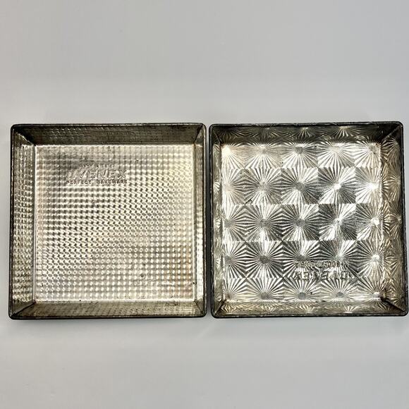 2 Vintage Ekco Ovenex Metal Baking Pans Square Waffle & Starburst 7.5” - Picture 1 of 6